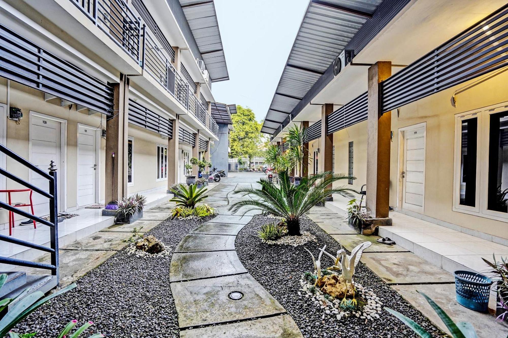 Oyo Life 92190 Arya Guest House تولونغاغونغْ المظهر الخارجي الصورة