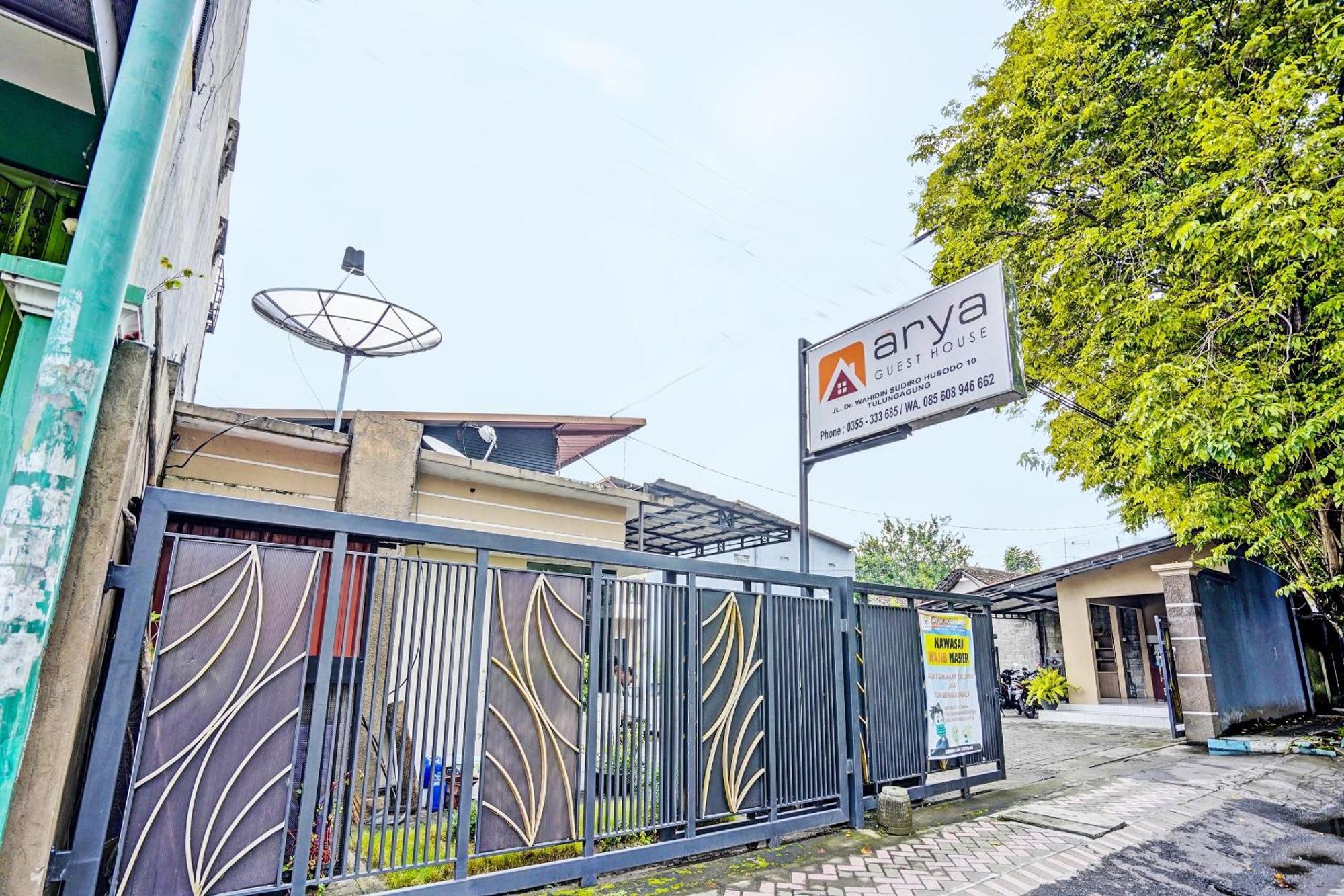 Oyo Life 92190 Arya Guest House تولونغاغونغْ المظهر الخارجي الصورة