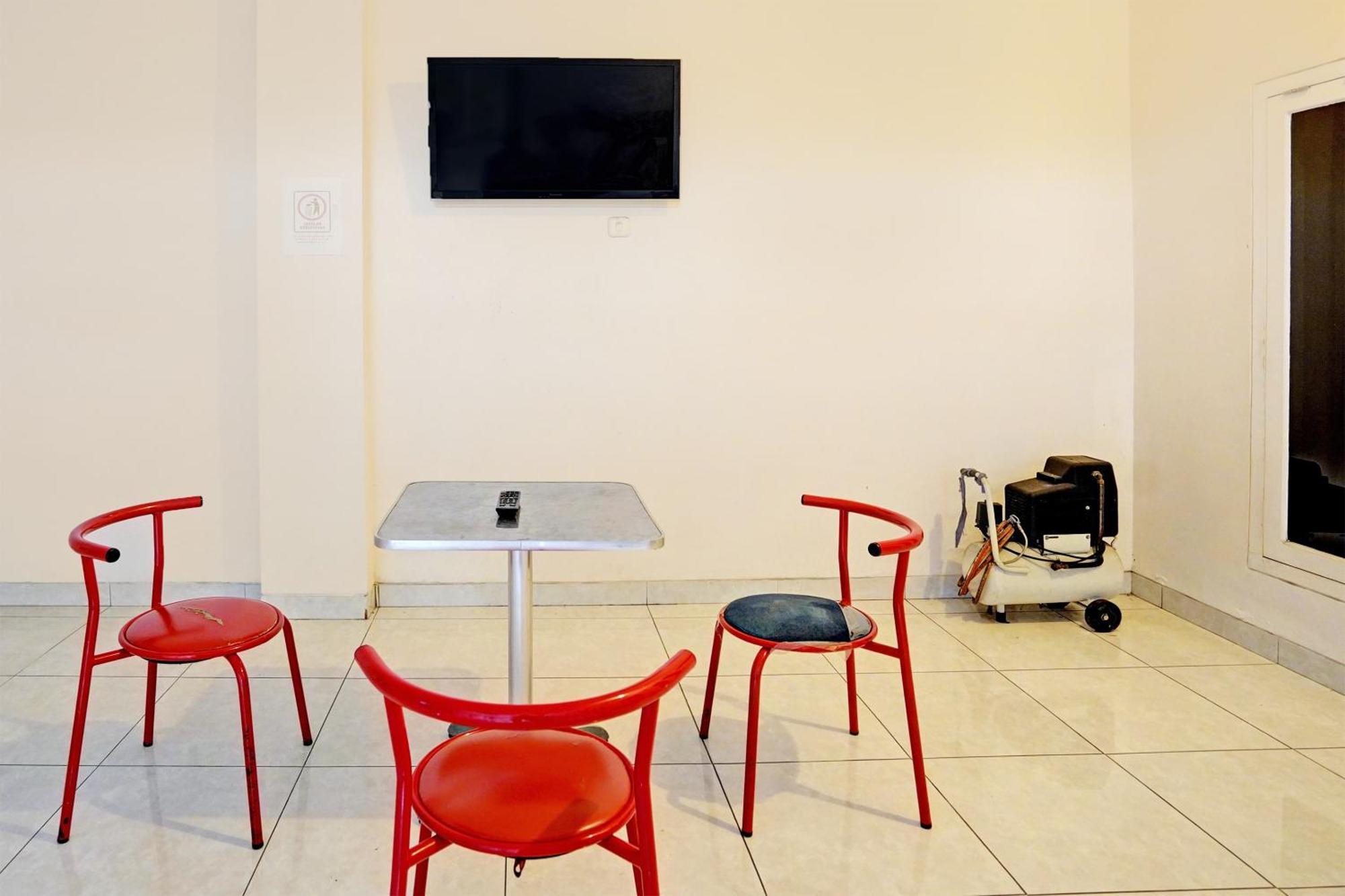 Oyo Life 92190 Arya Guest House تولونغاغونغْ المظهر الخارجي الصورة