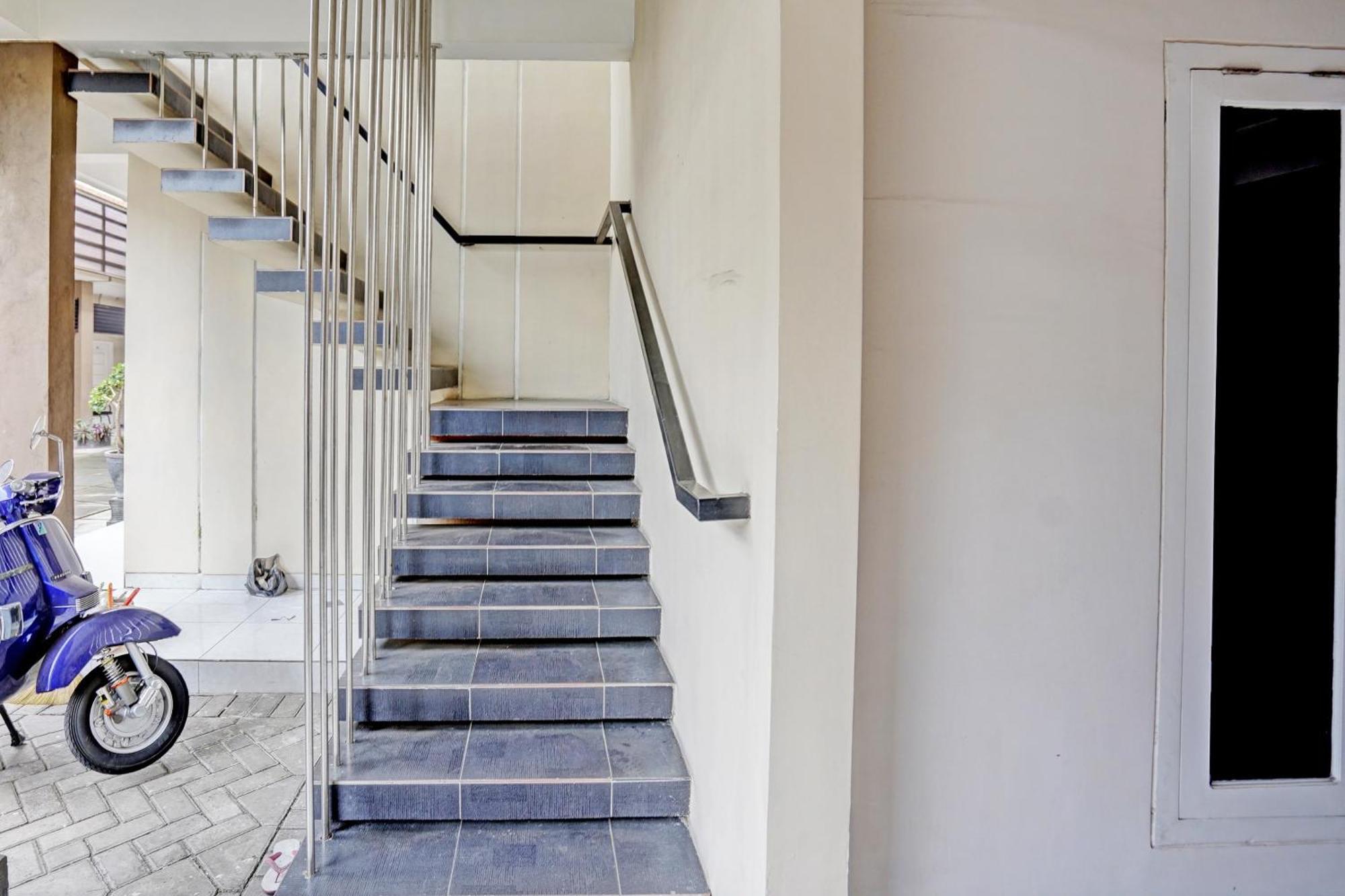 Oyo Life 92190 Arya Guest House تولونغاغونغْ المظهر الخارجي الصورة