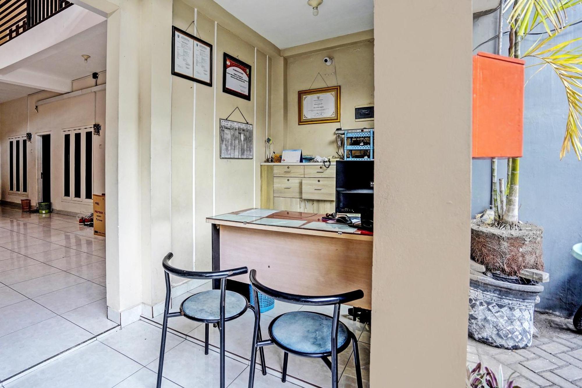 Oyo Life 92190 Arya Guest House تولونغاغونغْ المظهر الخارجي الصورة